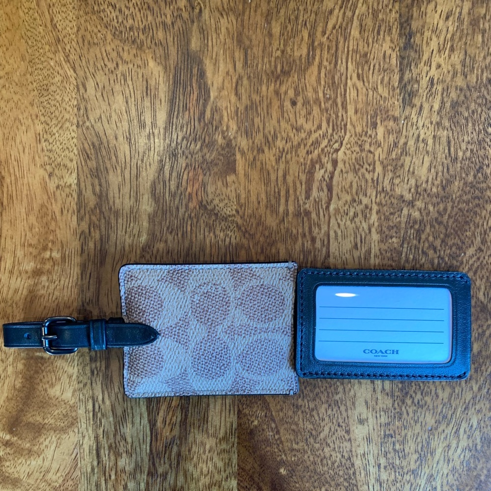 Coach Luggage Tag In Signature Canvas